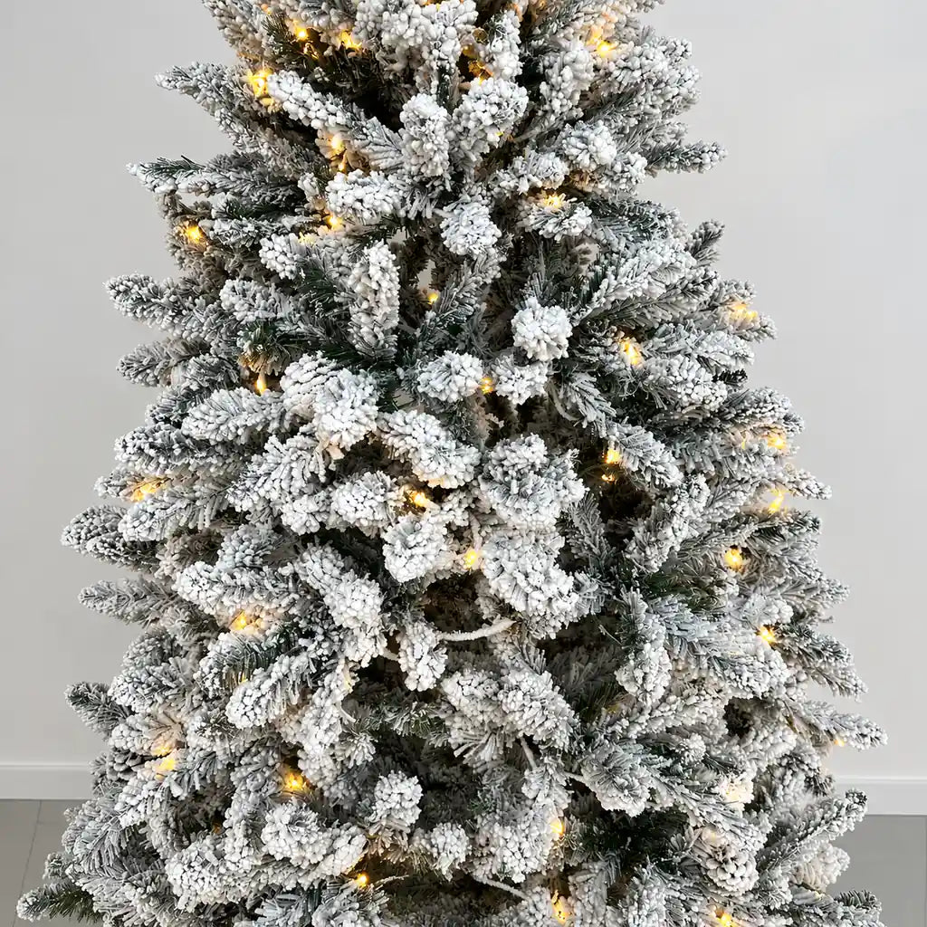 Brad Artificial de Crăciun, Aspect Nins cu LED-uri, 210 cm