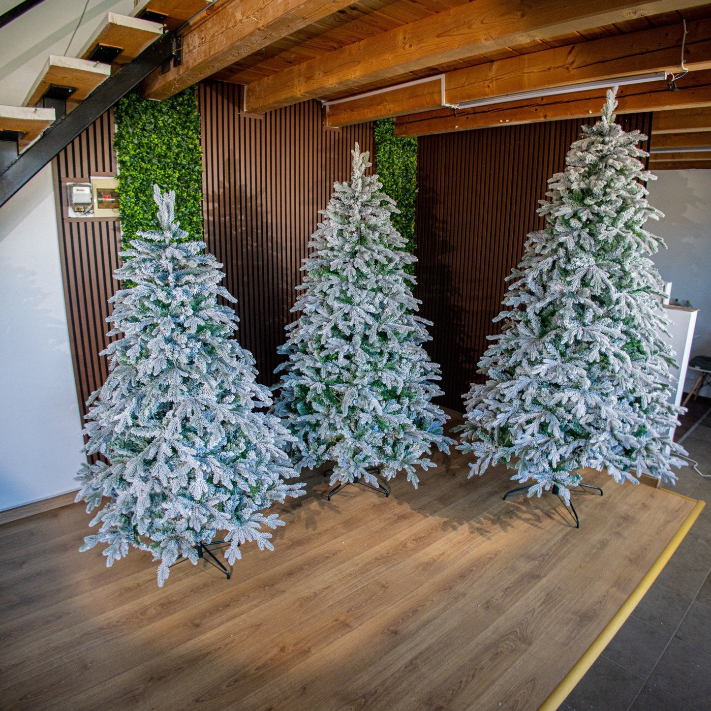 Brad Artificial Luxury Frost 210 cm – Mix 2D & 3D, Zăpadă Premium, Aspect Ultra-Realist