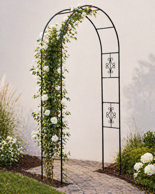 pergola metalica cu elemente decorative 
